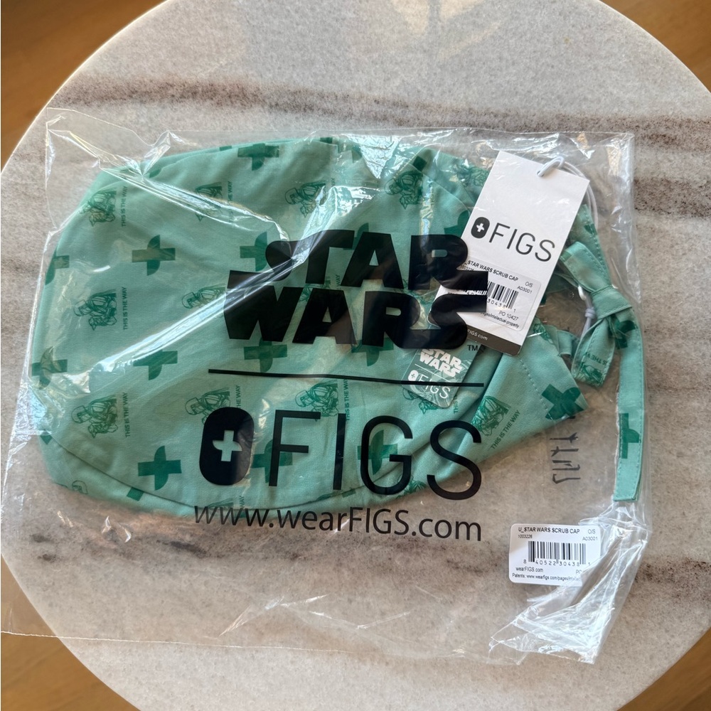 FIGS STAR WARS Grogu & Mando Scrub Cap - Picture 7 of 7